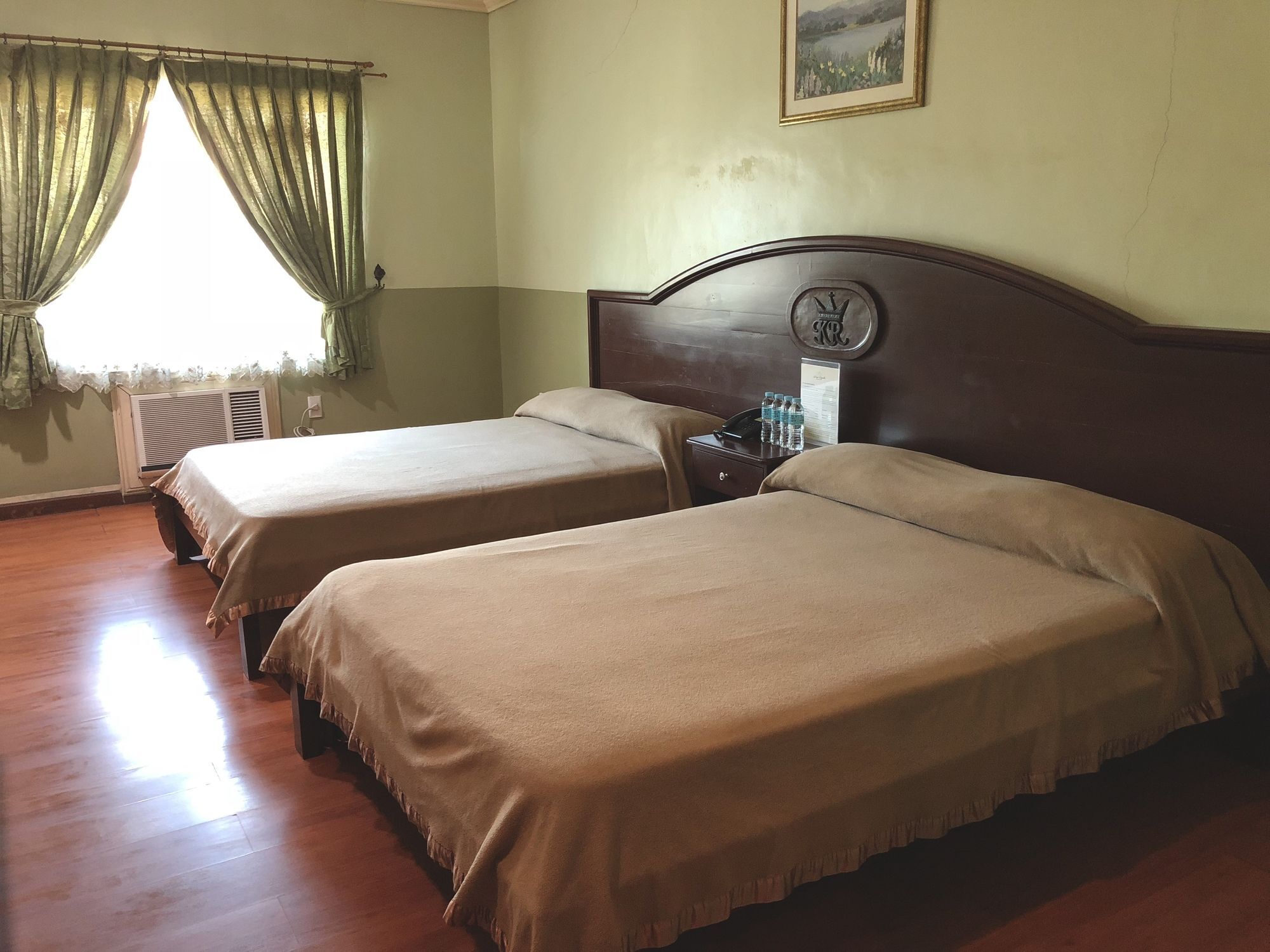 King'S Royale Hotel And Resort Bacolor Екстер'єр фото